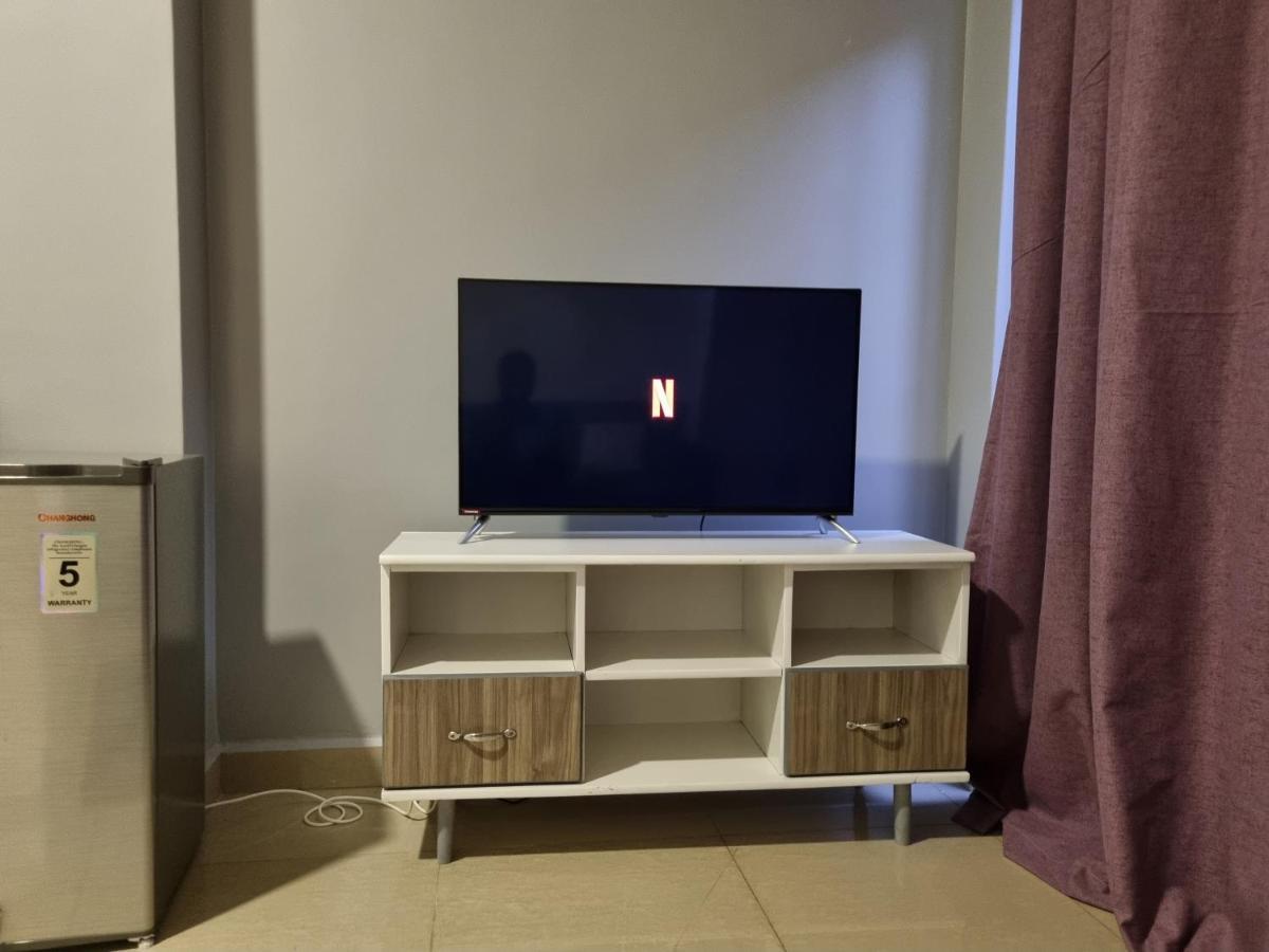 Eika Suites At Acacia Кампала Экстерьер фото